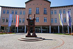 Niederösterreich 3D - Schwechat - Skulptur